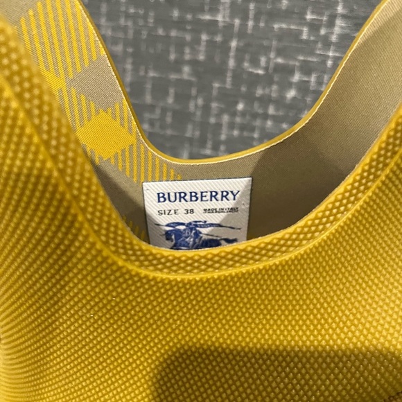 NIB Burberry Marsh ankle rain rubber sole heel boots Manilla yellow US 7 1/2 - Picture 10 of 12